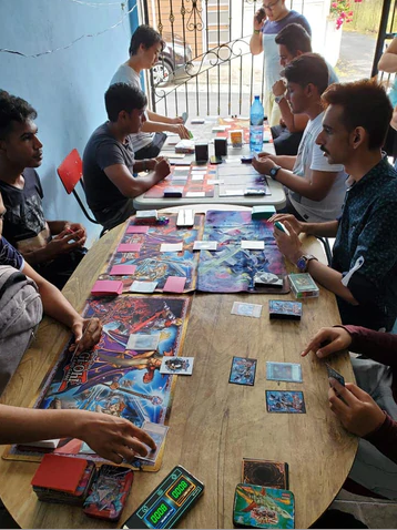 A day at the Yu-Gi-Oh! Adilsons League tournament