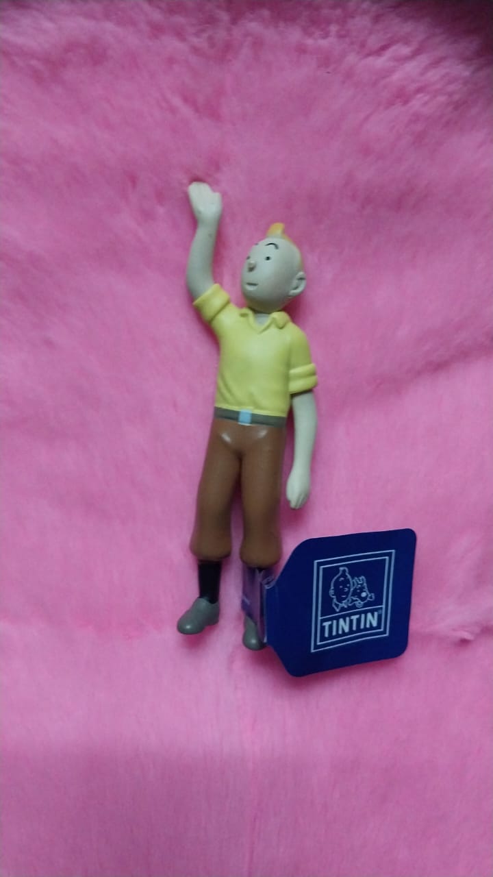 Tintin Waving Hands Figurine