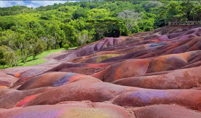 Diamond Painting The Seven Coloured 
Earths of Chamarel