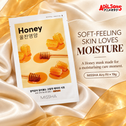 SOFT-FEELING SKIN LOVES MOISTURE. A Honey mask made for a moisturising care moment.